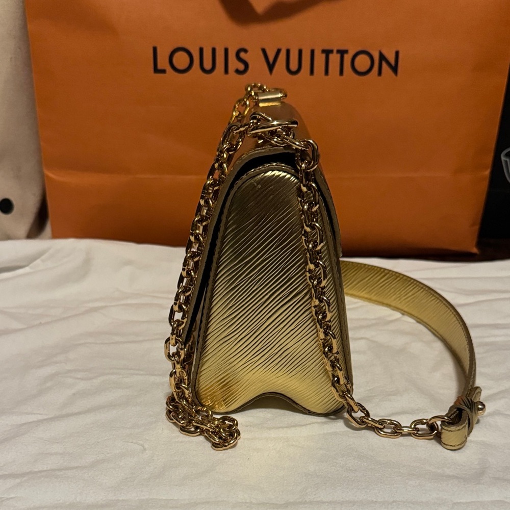 Rare Louis Vuitton Gold Epi Leather Twist Chain Shoulder Bag - Picture 2 of 5
